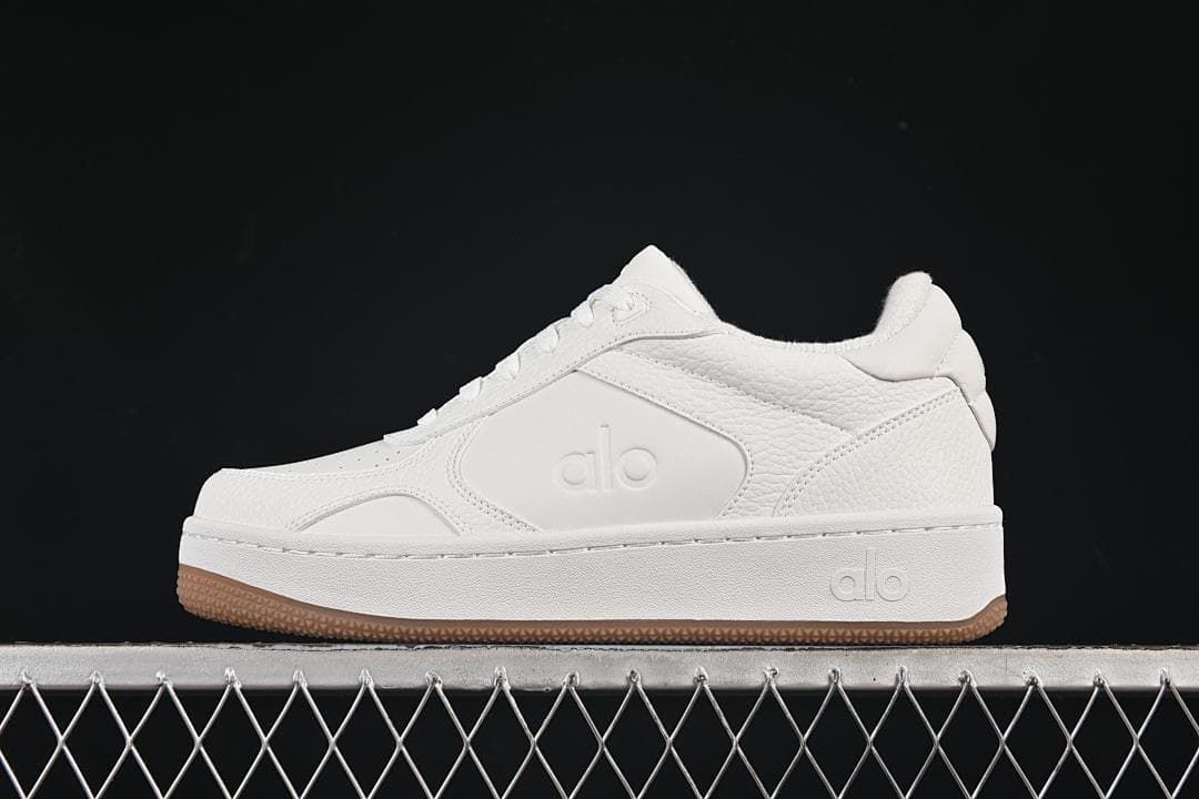 Alo Yoga Recovery Mode Low-Top Sneakers in Natural White/Gum