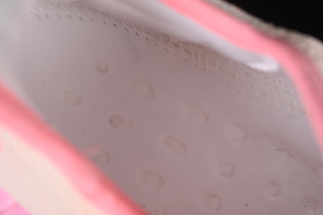 Yeezy 350 Boost V2 Pink Sneakers CP9366