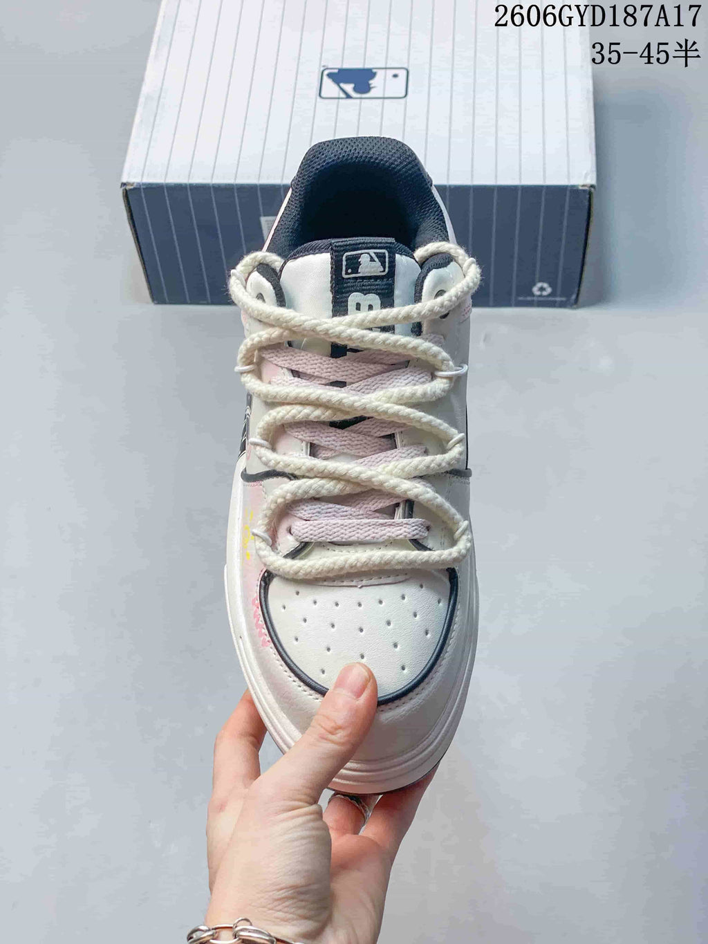 MLB Chunky Liner Low-Top Sneakers White Pink