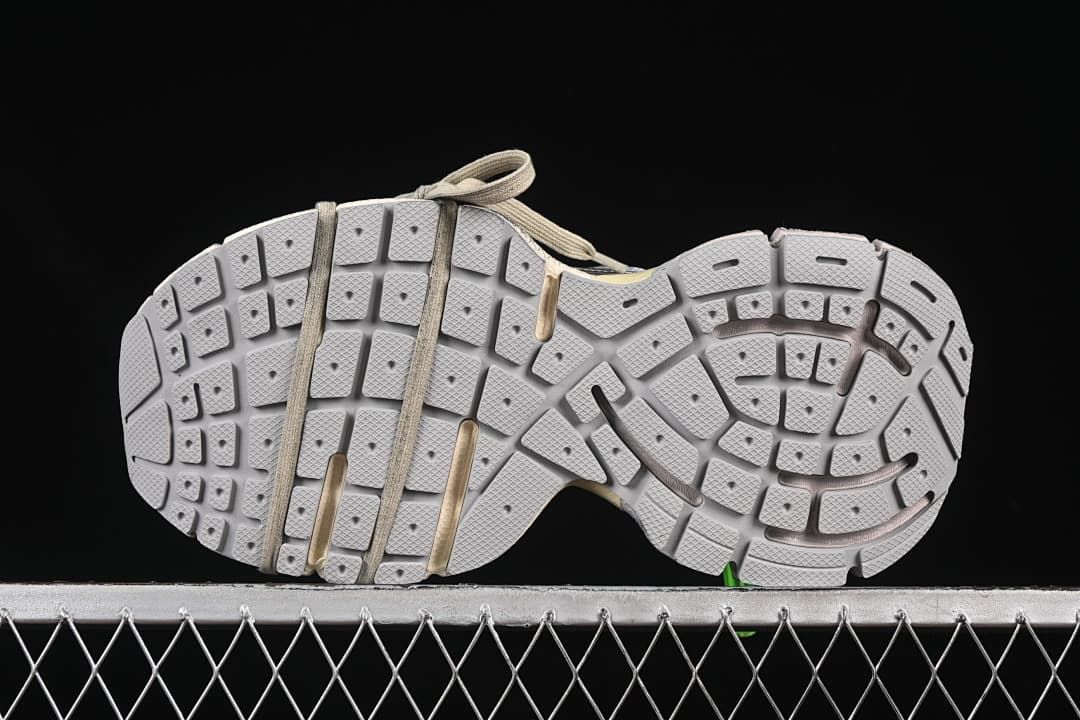 Balenciaga 3XL Sneaker in Champagne W3BR50208