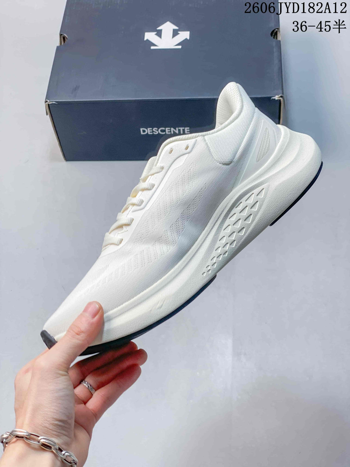 Descente Run Step White Running Sneakers #2SSS30260613