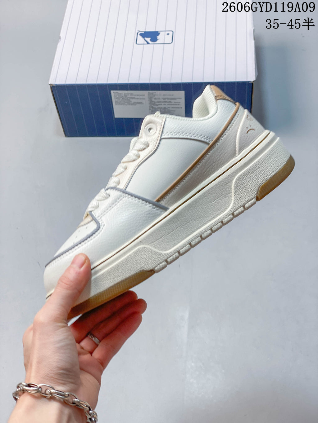MLB Chunky Liner Low-Top Sneakers in White