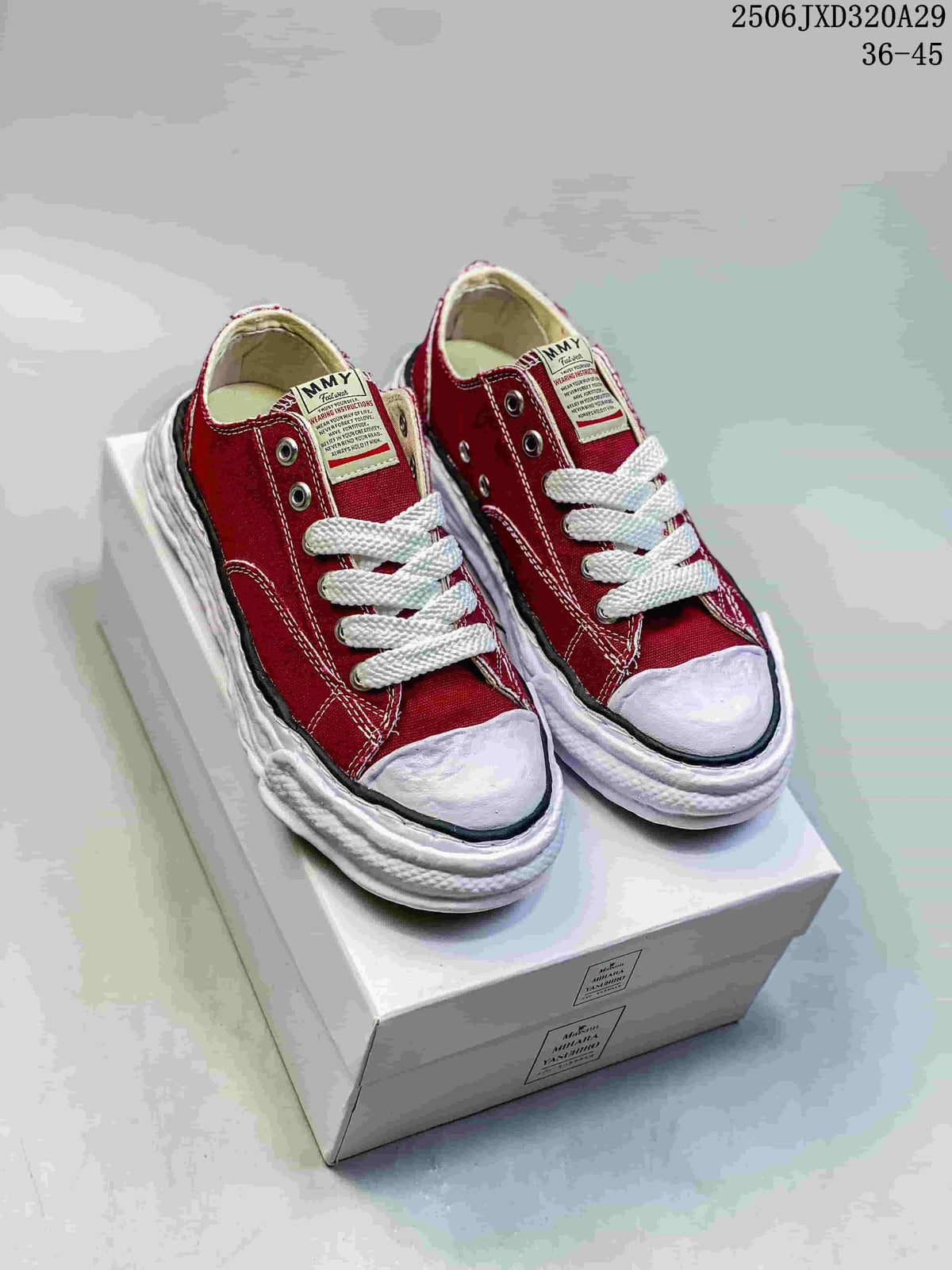 Maison Mihara Yasuhiro Blakey Low-Top Sneakers in Burgundy