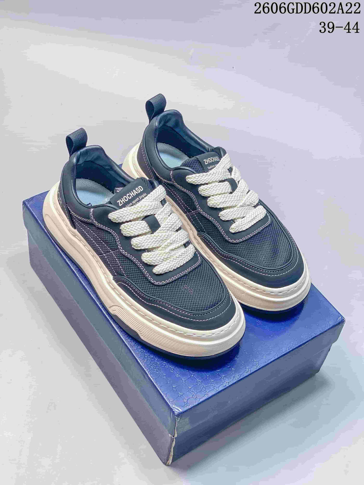 Gucci Screener GG Low-Top Sneakers, White and Navy