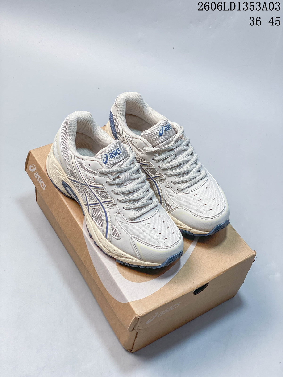 ASICS GEL-170TR Sneakers, White and Blue, 1203A096-200