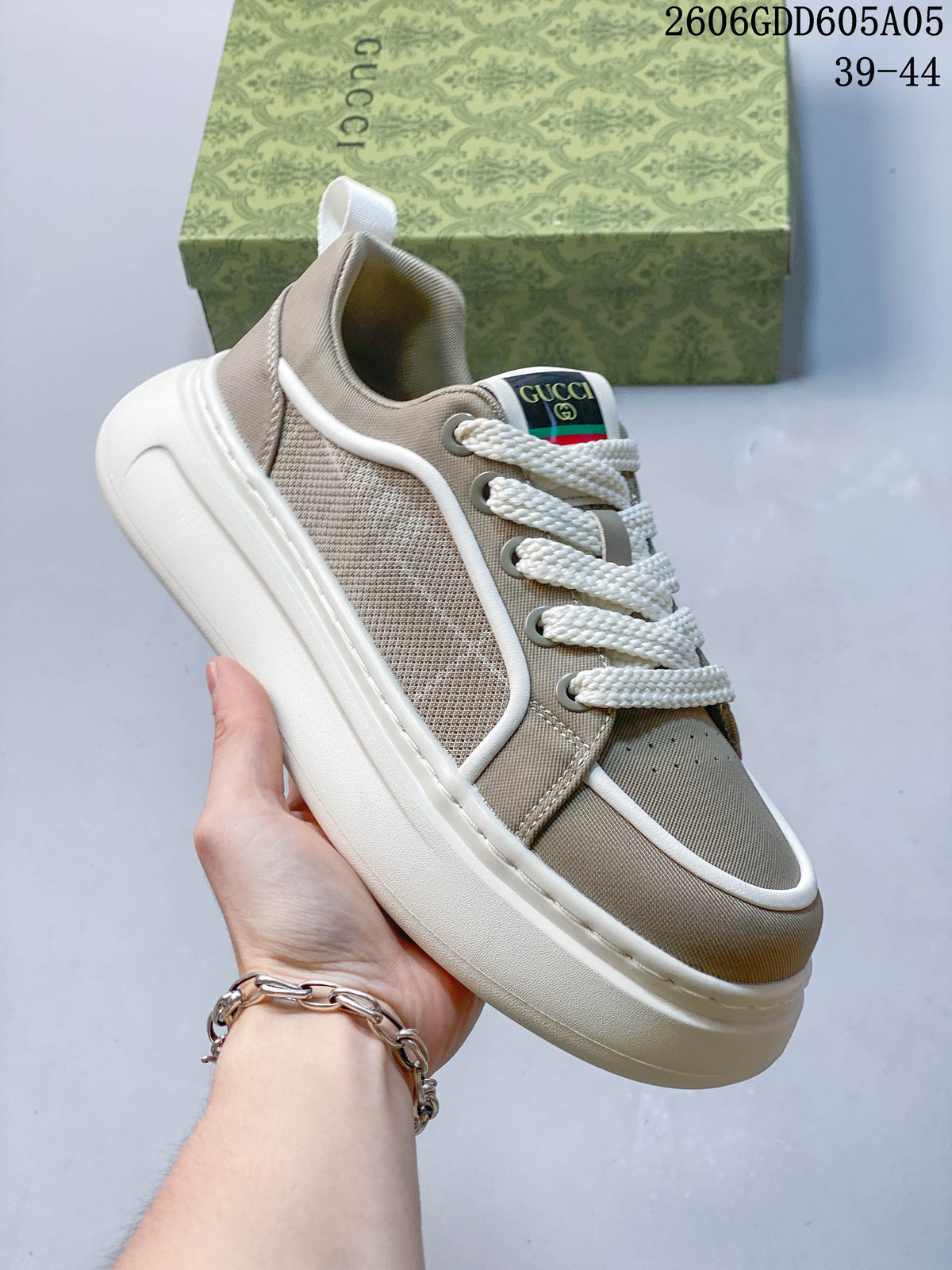 Gucci Screener GG Low-Top Sneakers, Navy and Beige