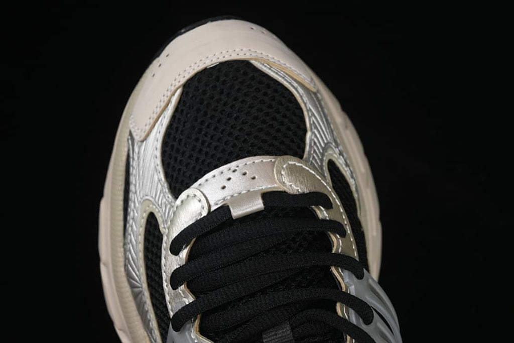 adidas Adistar XLG IF6936 Sneakers in Silver and Beige