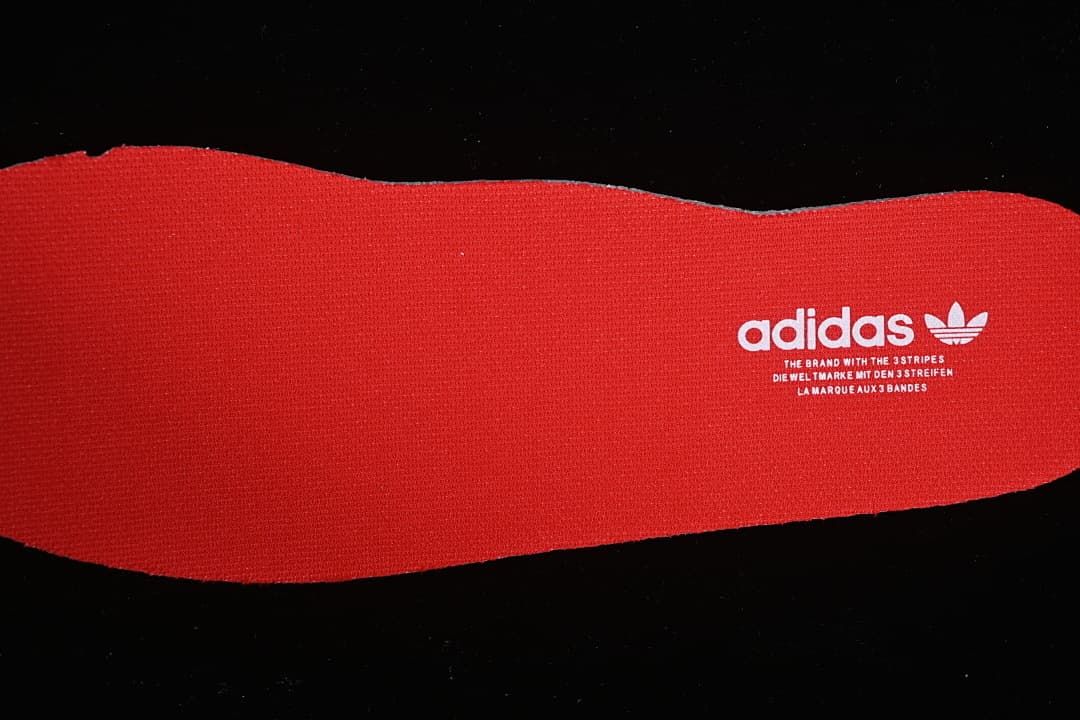adidas Tokyo W JI3300 Sneakers in White and Red