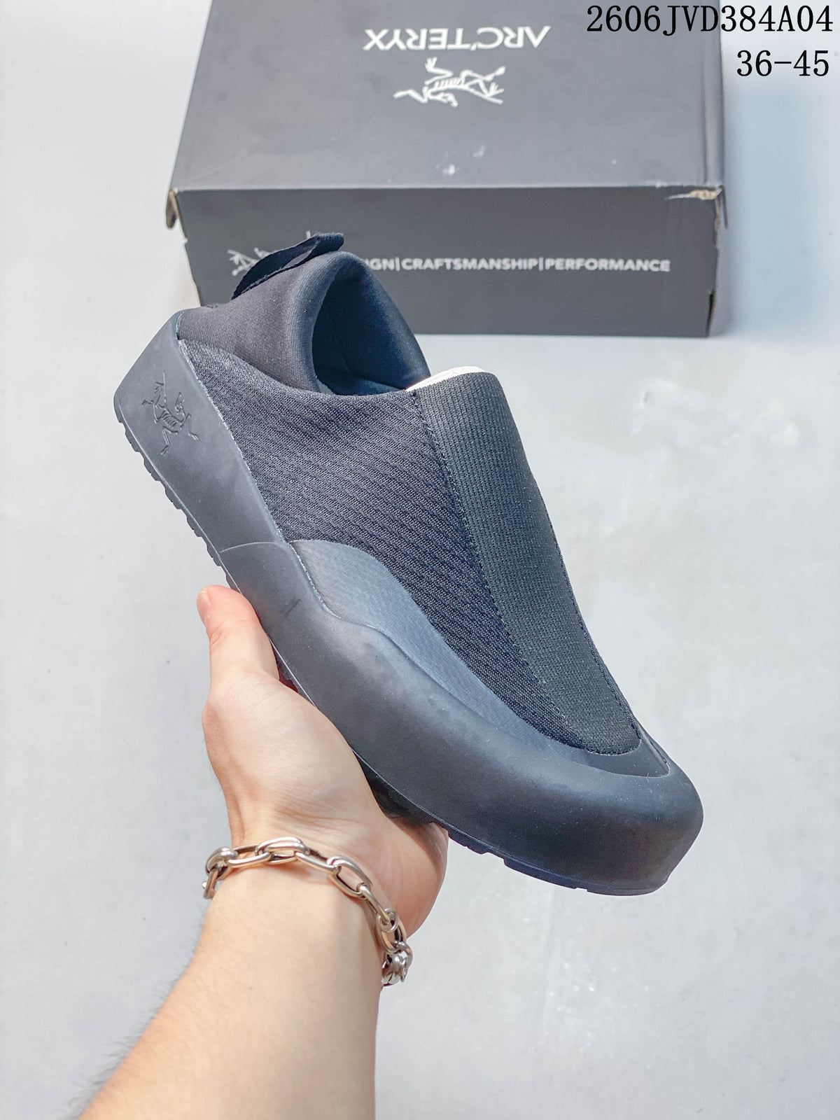 Arc'teryx Kragg Slip-On Shoes, Black and White, 0772183633