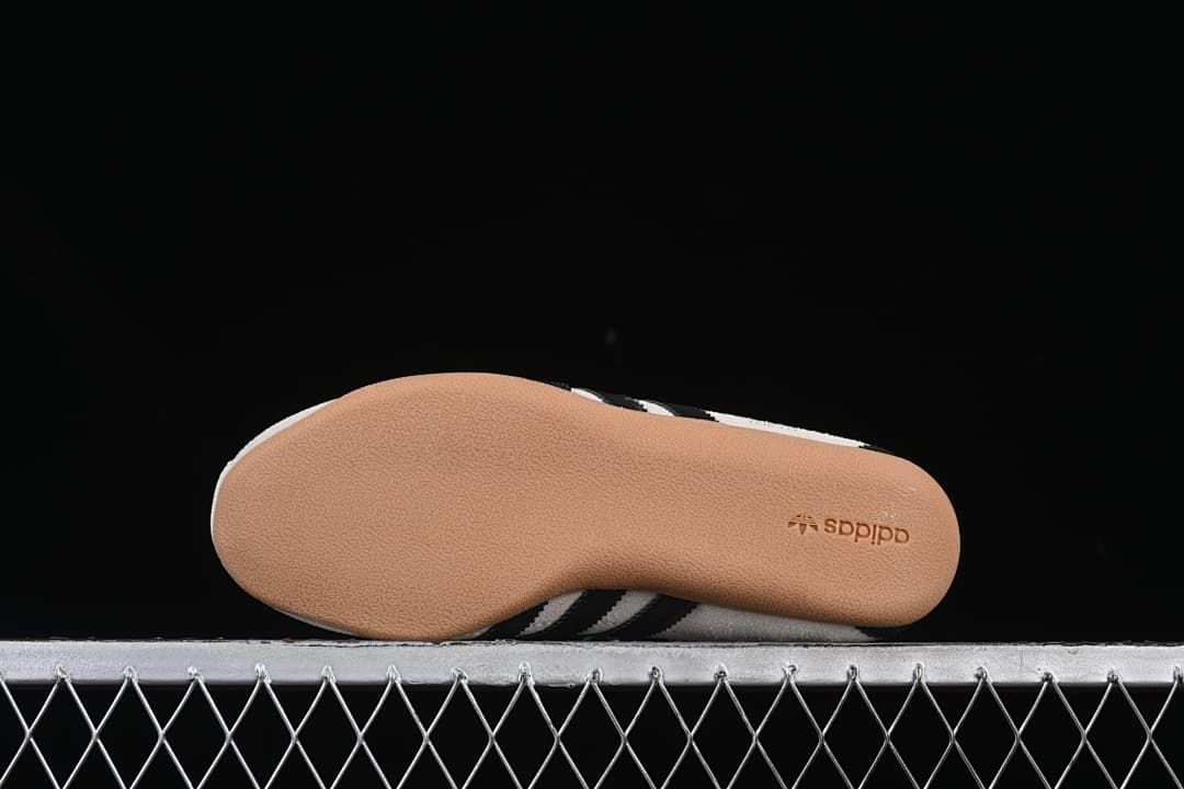 adidas Tokyo W JI0182 Sneakers, Cream and Black