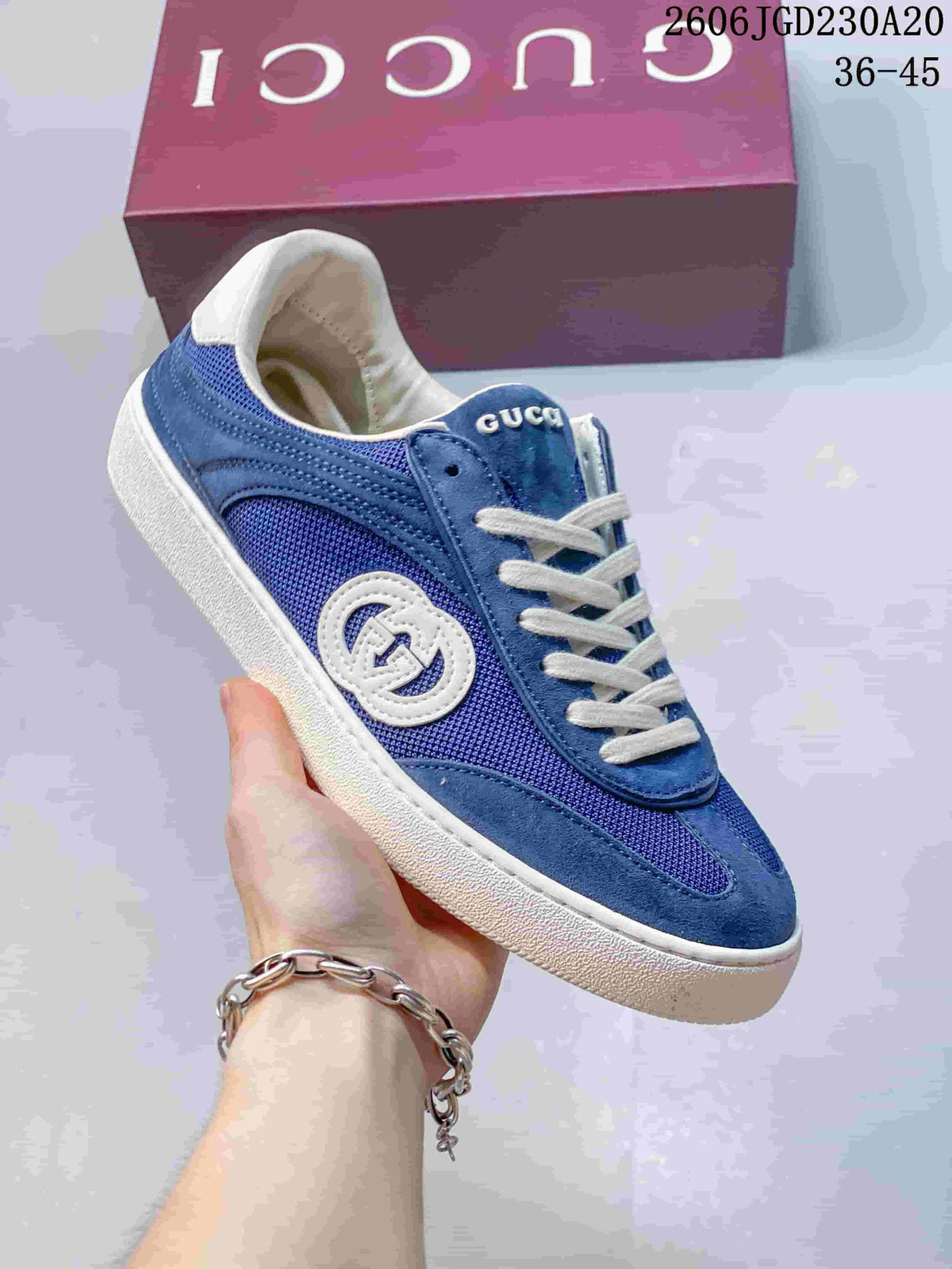 Gucci G75 Blue Low-Top Lace-Up Sneakers 612200