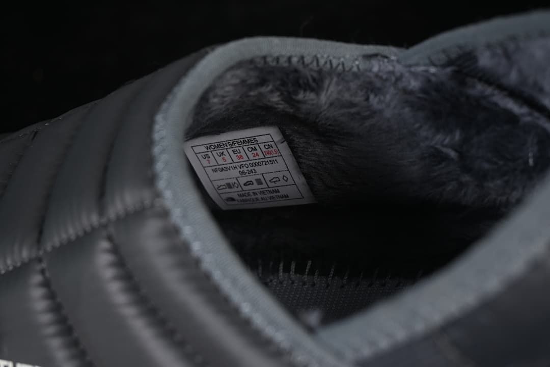 The North Face ThermoBall Traction Mule V, Grey Blue