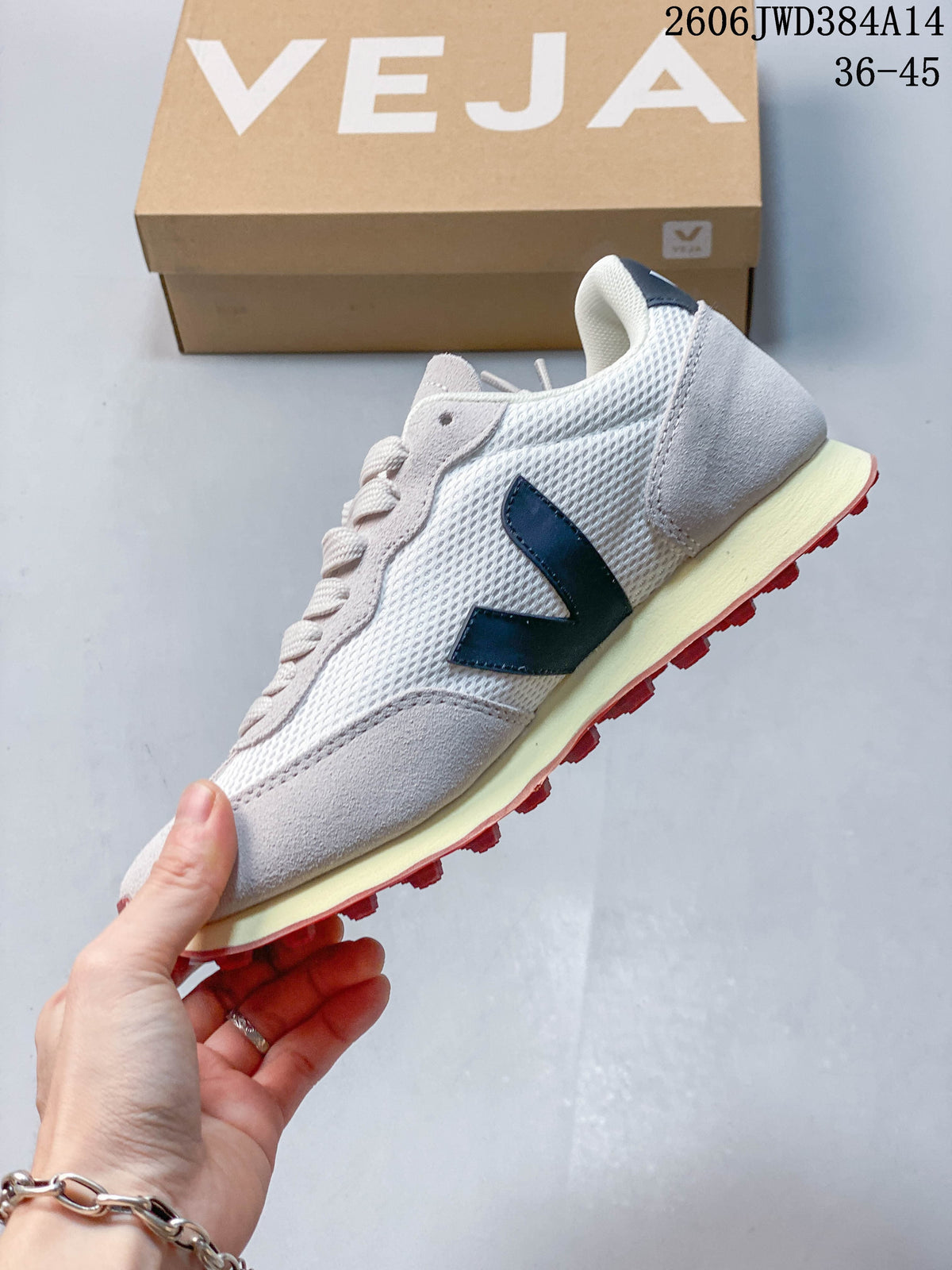 Veja Esplar Sneakers in White, Gray and Navy