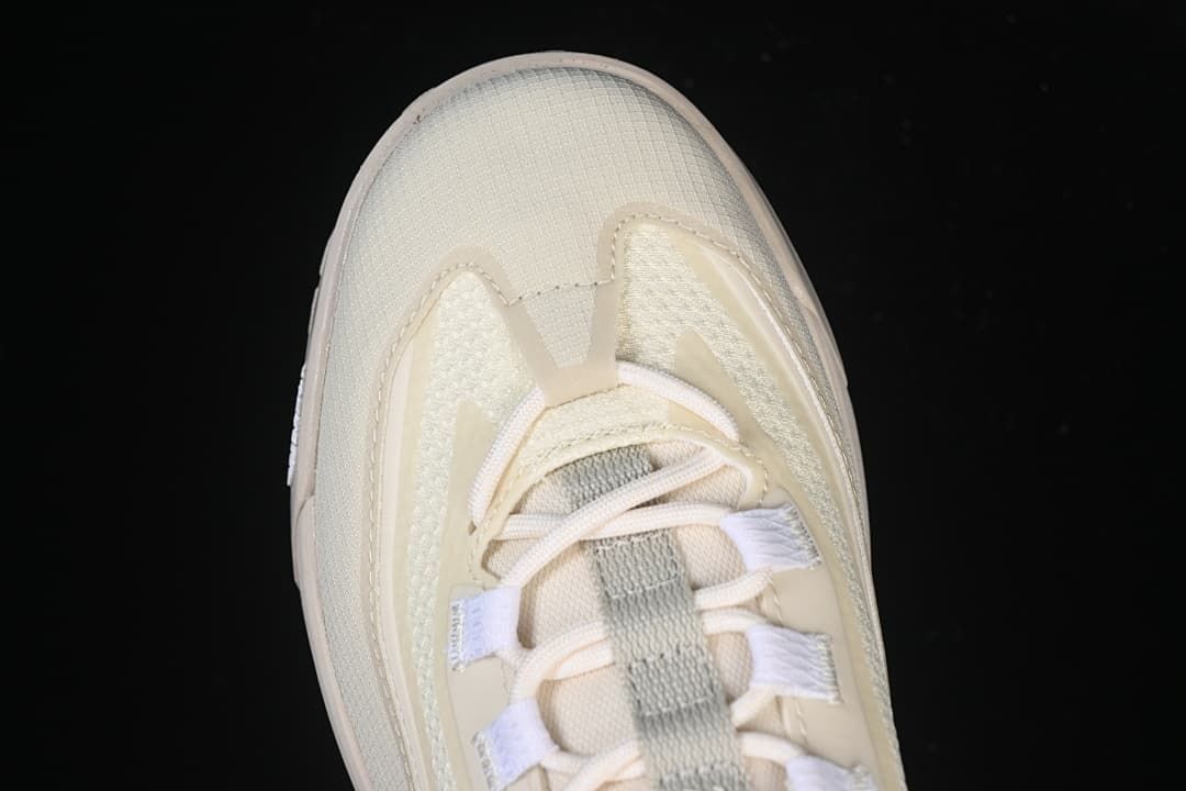 The North Face Offtrail V E Hiking Shoe - White Dune