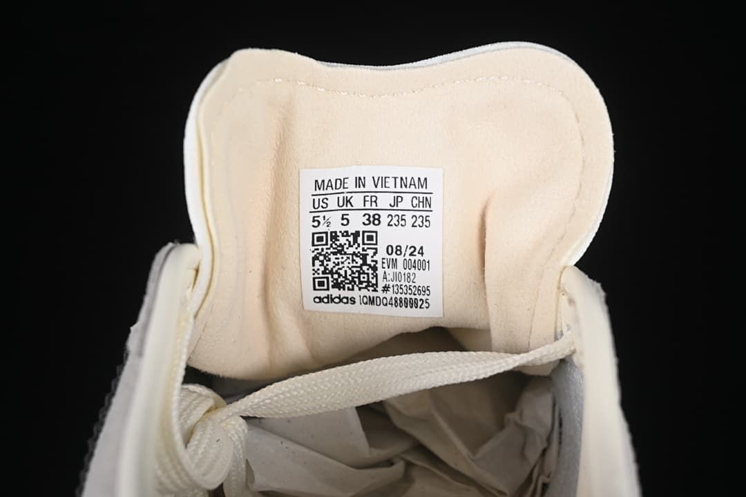 adidas Tokyo W JI0182 Sneakers, Cream and Black