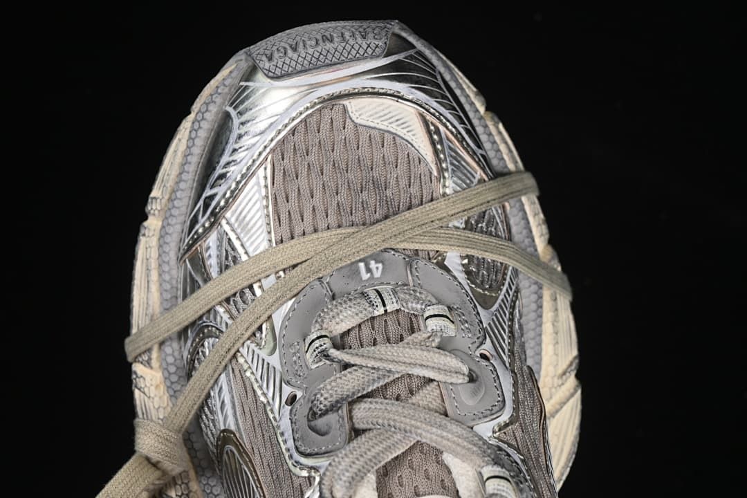 Balenciaga 3XL Sneaker in Champagne W3BR50208