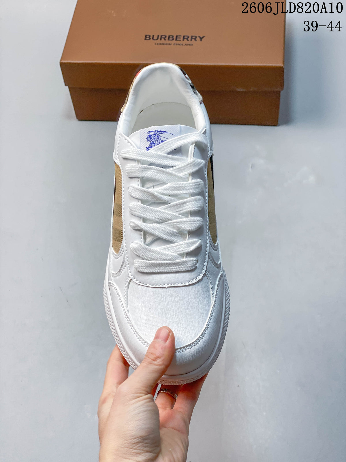 Burberry White Low-Top Sneakers with Check Panels 06JLD820A10