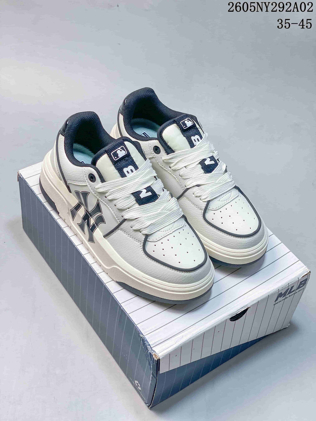 MLB Chunky Liner Low-Top Sneakers, White and Green