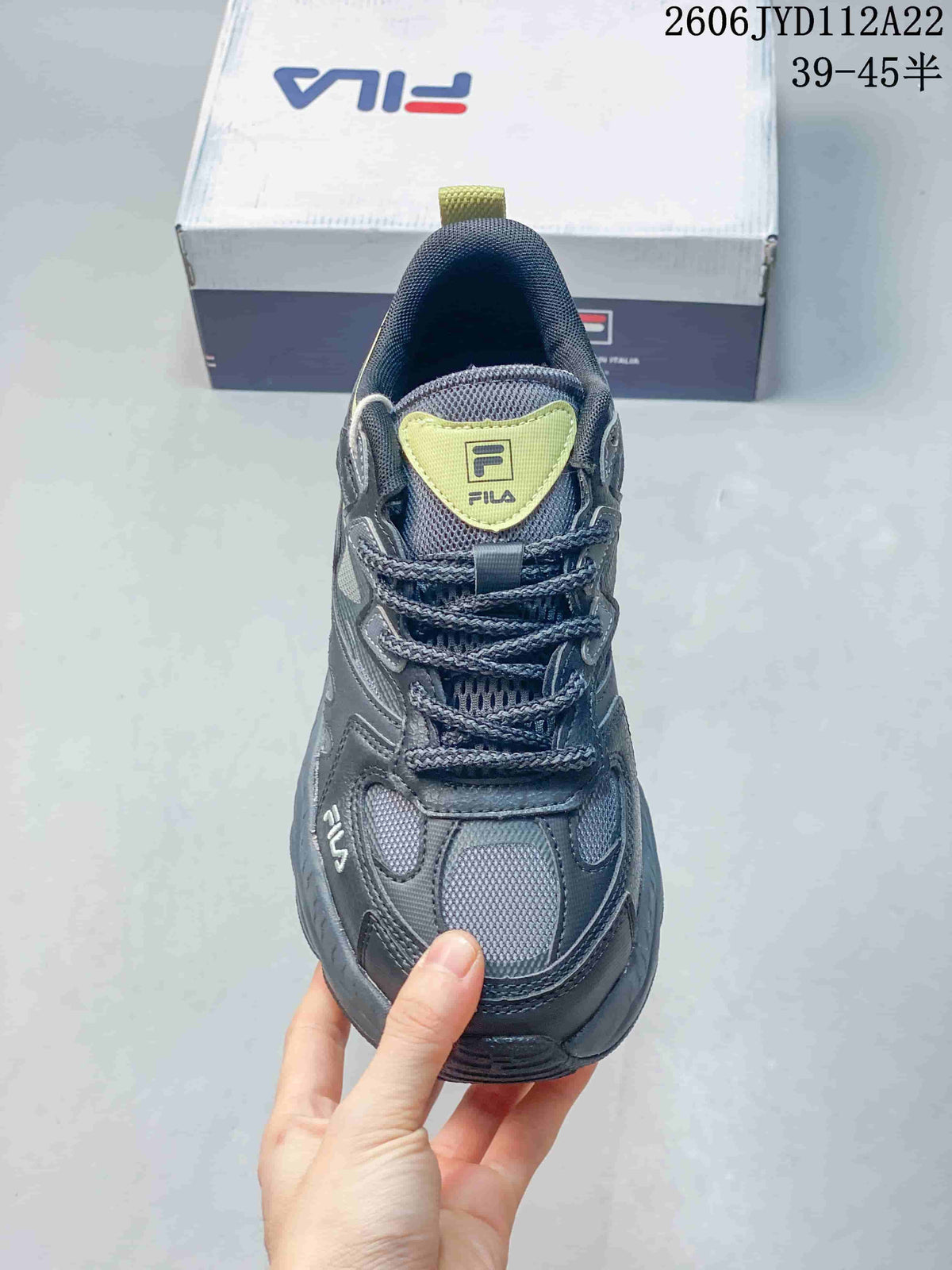 FILA 612520ASUOI Retro Sneakers in Charcoal and Lime
