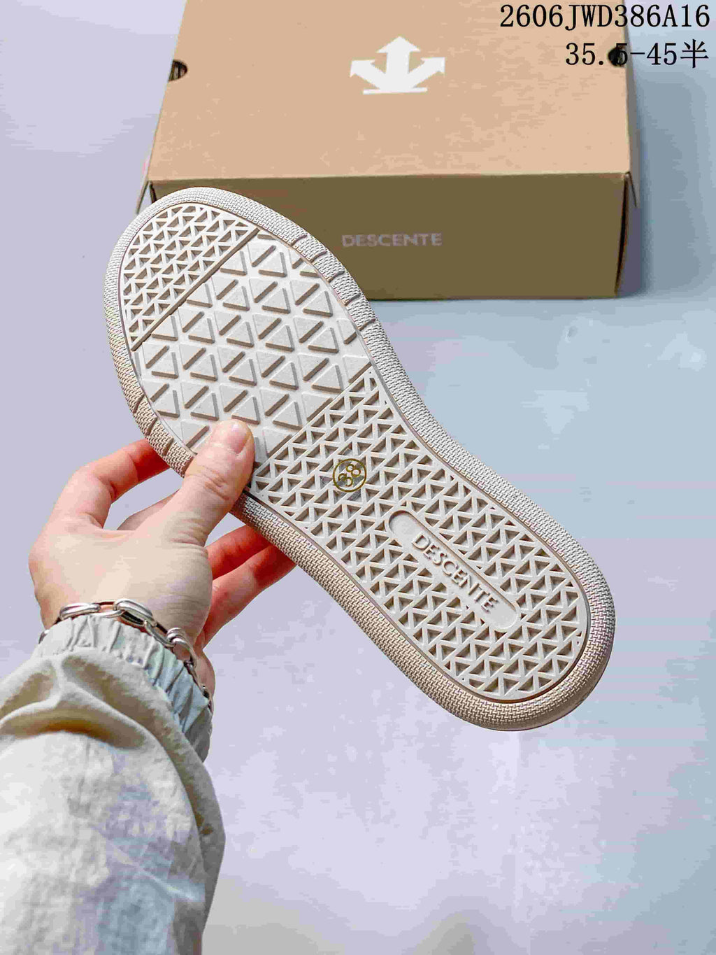 DESCENTE Chron Pacer CVS White Retro Sneakers