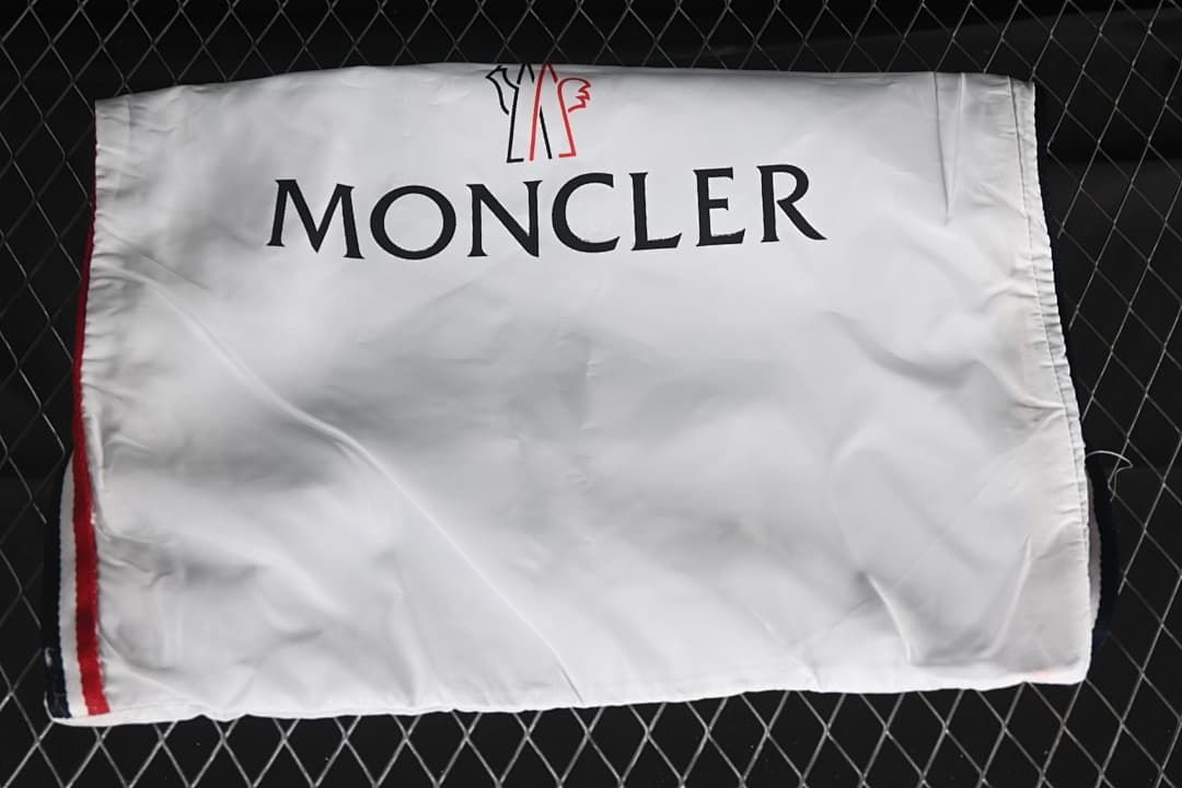 Moncler Trailgrip Lite2 White Outdoor Sneakers