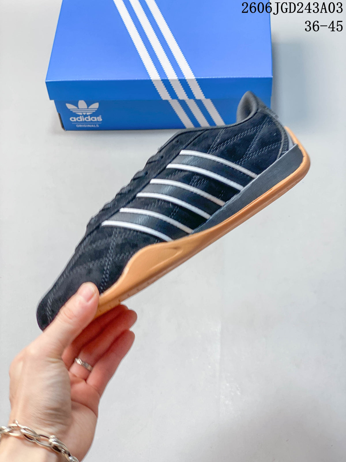 adidas Adipista Black Casual Sneakers