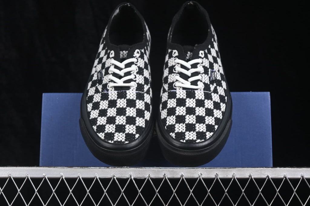 Vans Authentic Low-Top Sneakers Black White Checkerboard VN000EJC1KP