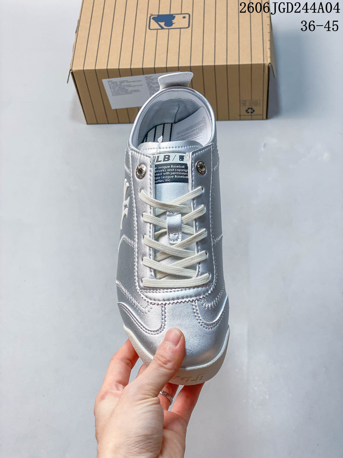 MLB New York Yankees Silver Low-Top Sneakers 06JGD244A04