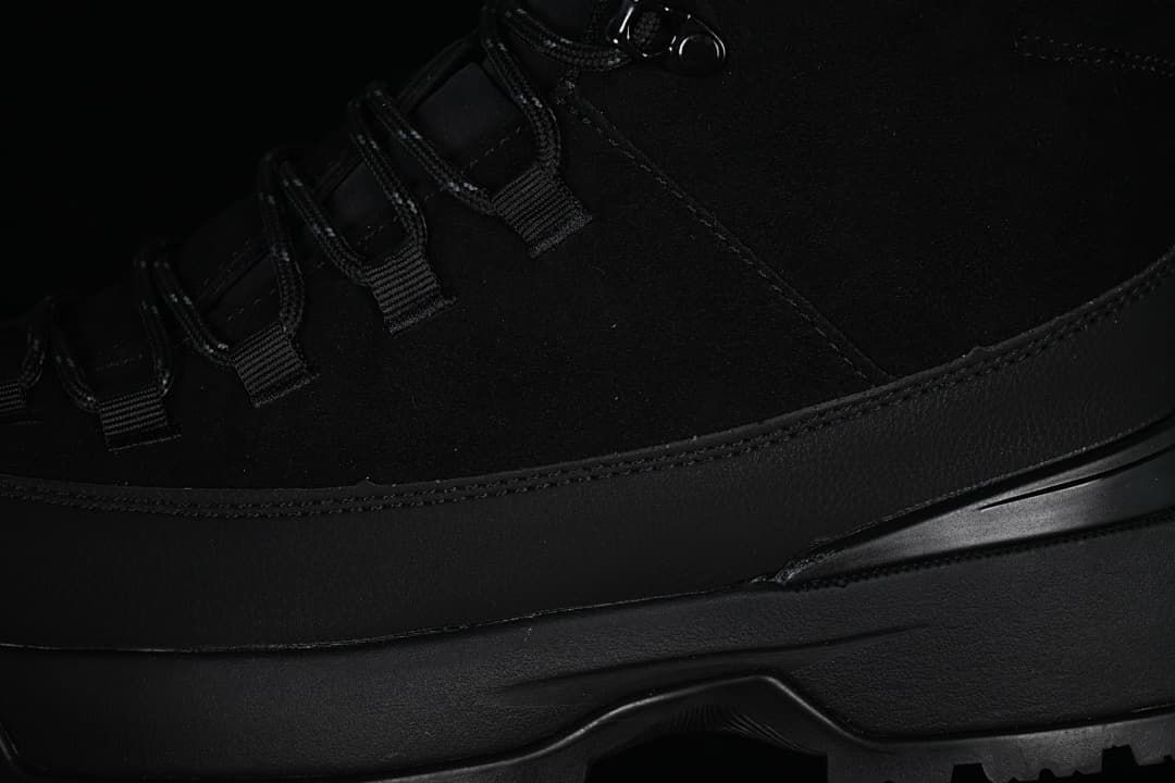 The North Face NF0A8AD9 Mid-Cut Hiking Shoes, Black
