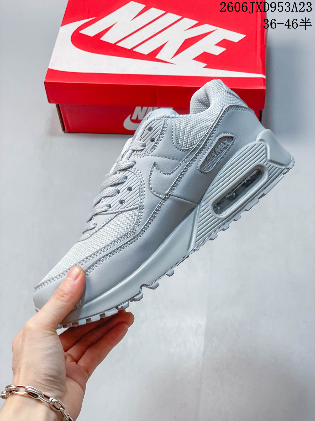 Nike Air Max 90 Low-Top Sneakers, Light Grey