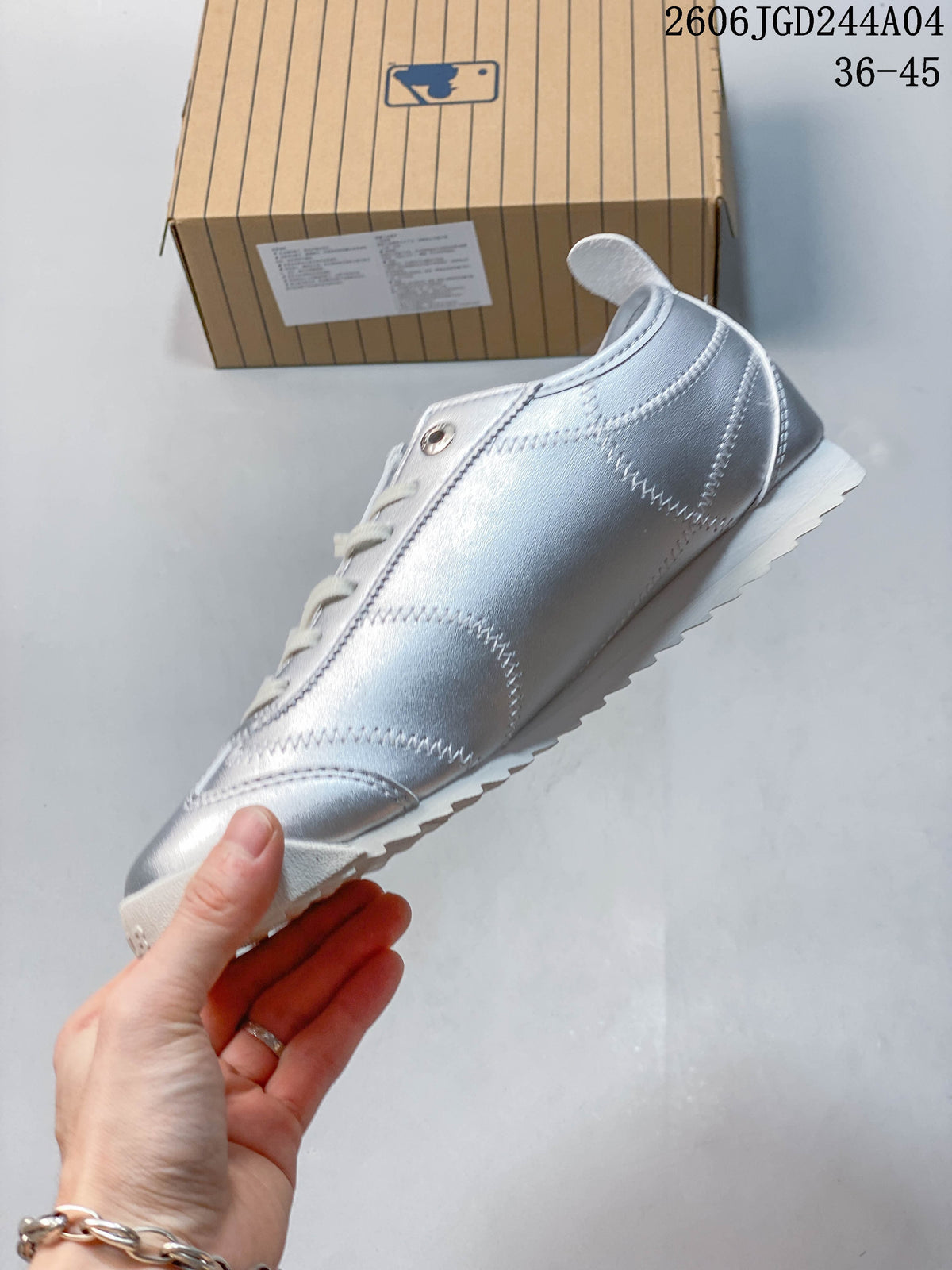 MLB New York Yankees Silver Low-Top Sneakers 06JGD244A04