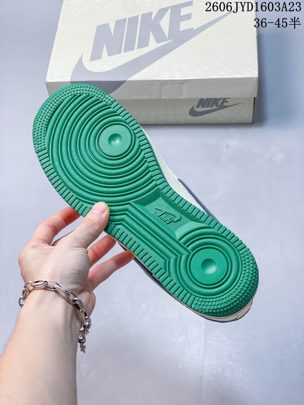 Nike Air Force 1 '07 Low White Green Sneakers