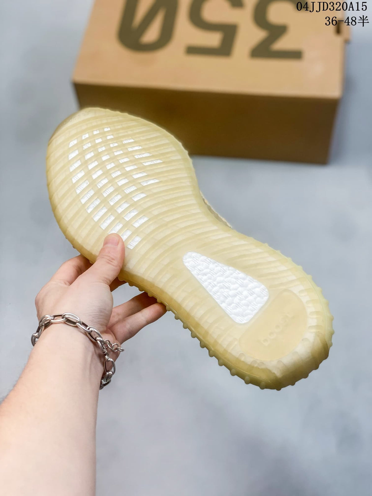 Adidas Yeezy Boost 350 V2 Multicolor Sneakers 04JJD320A15