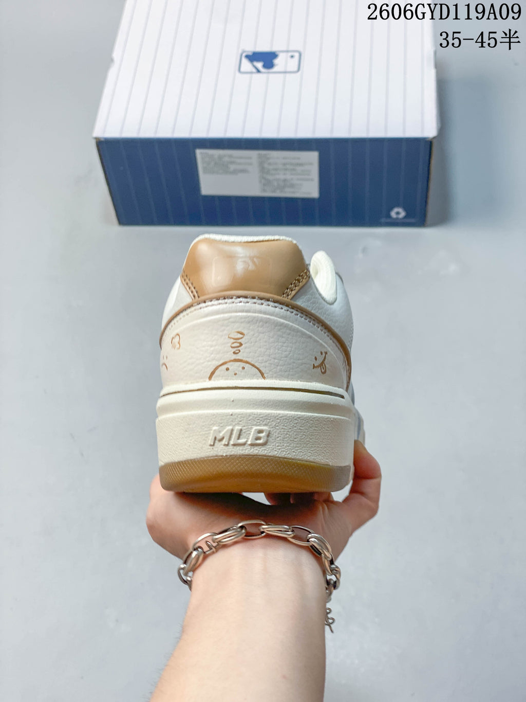 MLB Chunky Liner Low-Top Sneakers in White