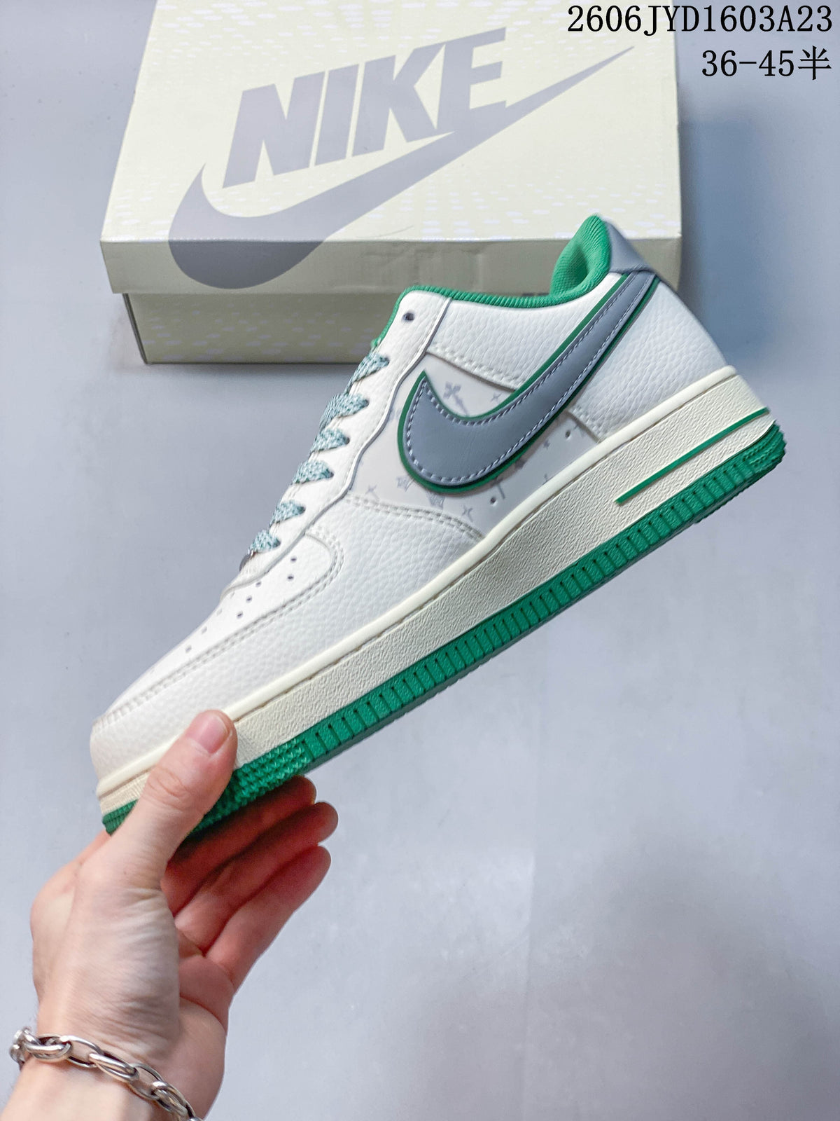 Nike Air Force 1 '07 Low White Green Sneakers