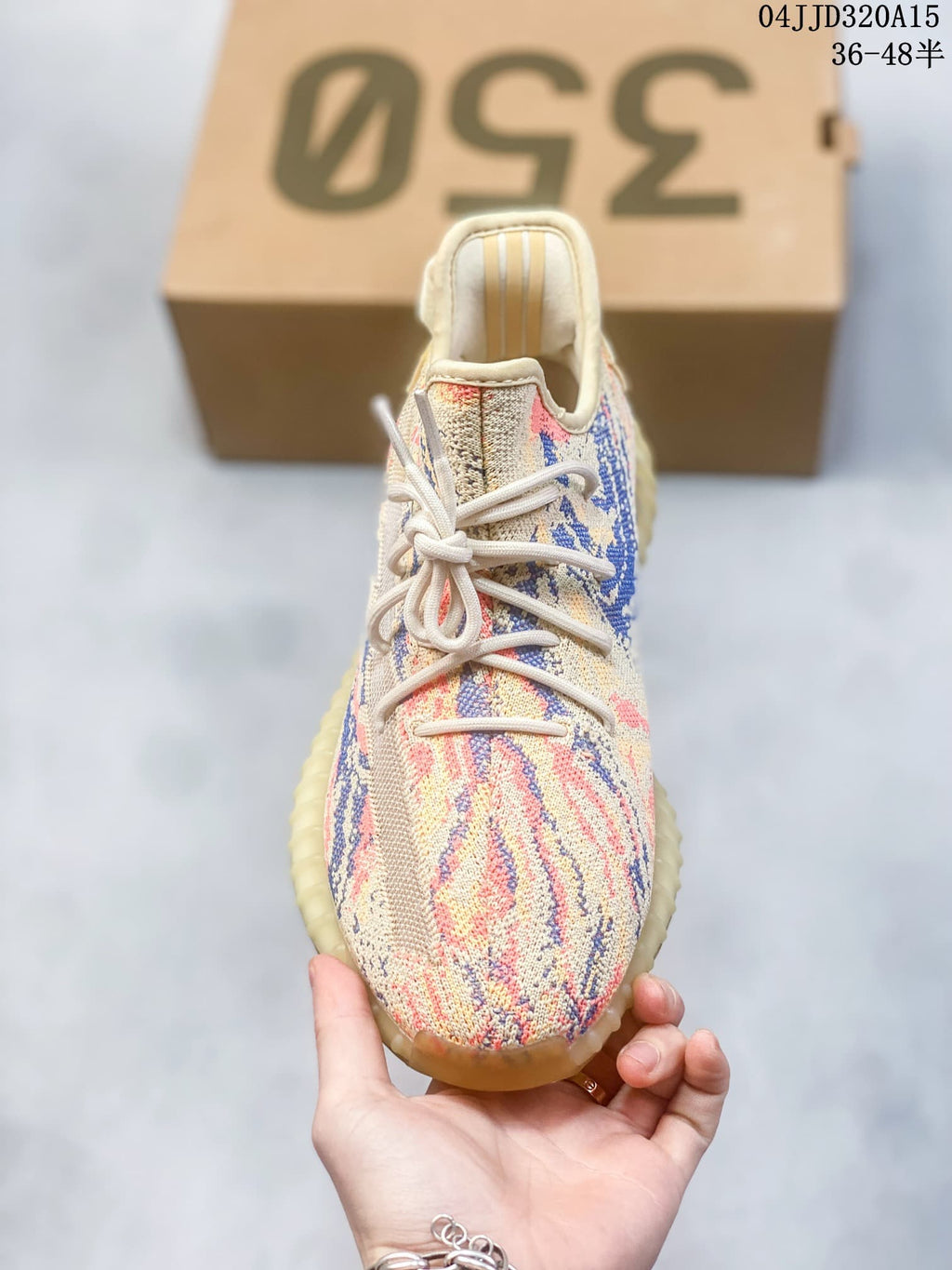 Adidas Yeezy Boost 350 V2 Multicolor Sneakers 04JJD320A15