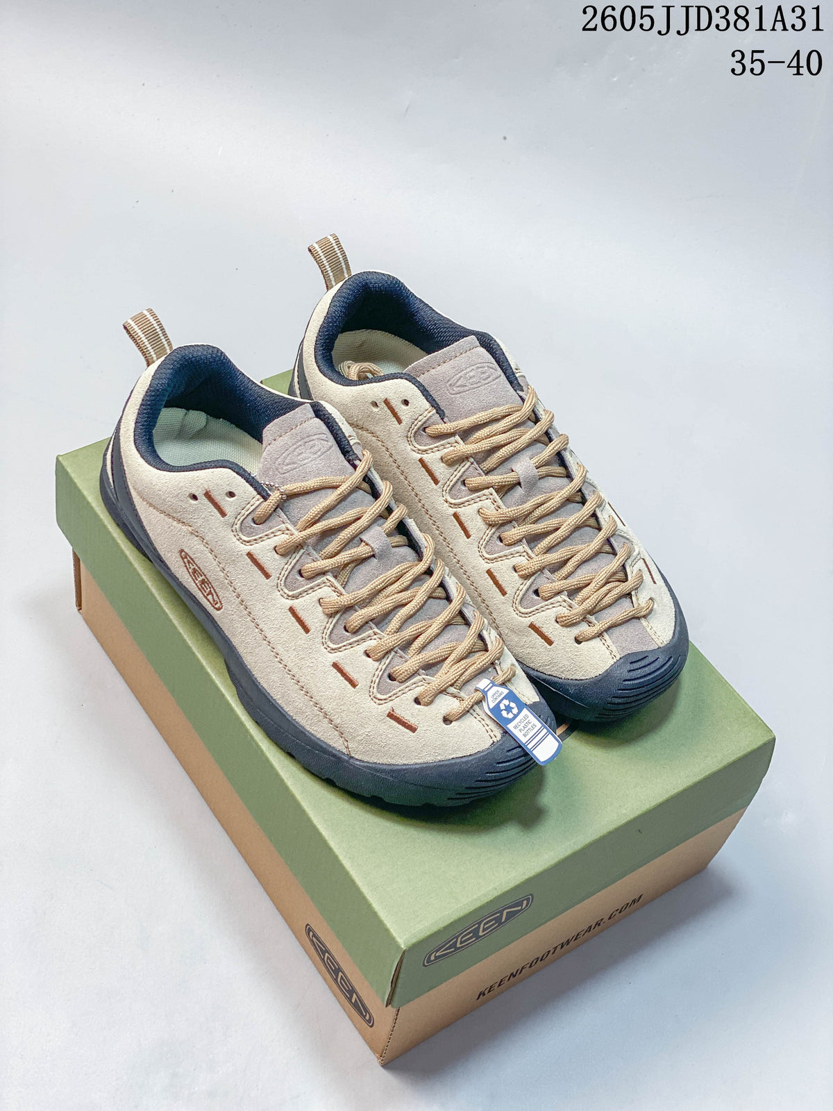 KEEN Jasper Low-Top Sneakers in Beige and Navy