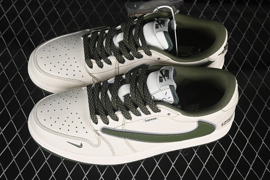 Nike Low-Top Sneakers in White and Dark Green