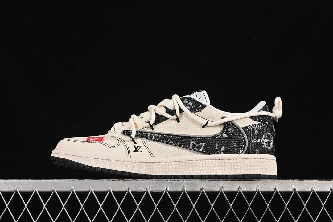 Travis Scott x Fragment Air Jordan 1 Low OG SP Sneakers