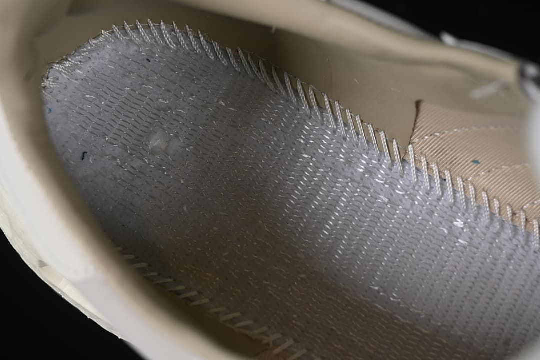 adidas Retropy E5 Sneakers JH7189 Grey and White