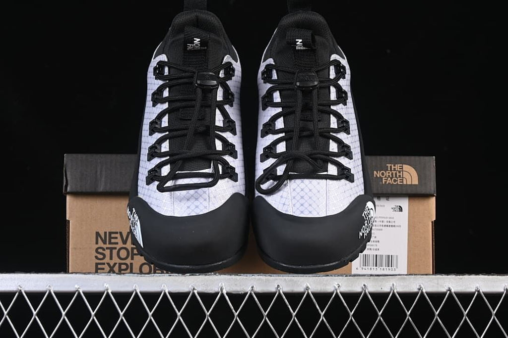 The North Face Glenclyffe Low Hiking Shoes, White/Black