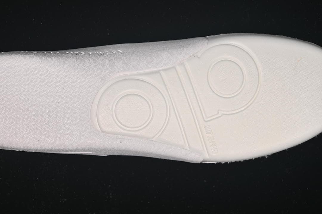 Alo Yoga Recovery Mode Low-Top Sneakers in Cream and Gum