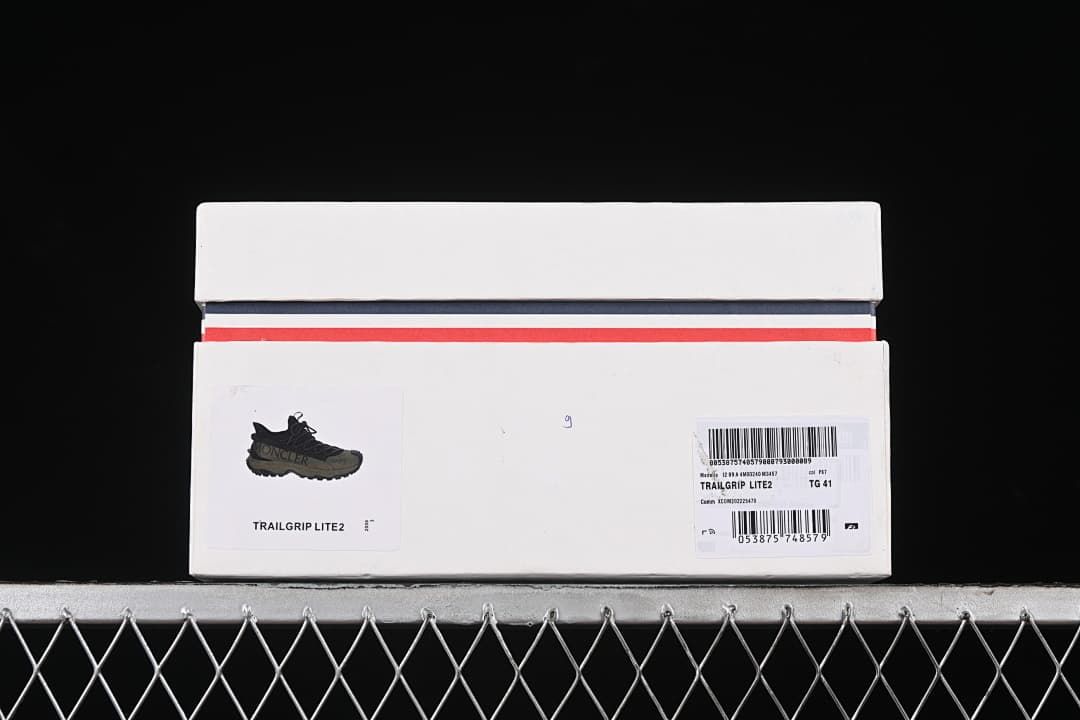 Moncler Trailgrip Lite2 Outdoor Sneakers, Olive and Purple