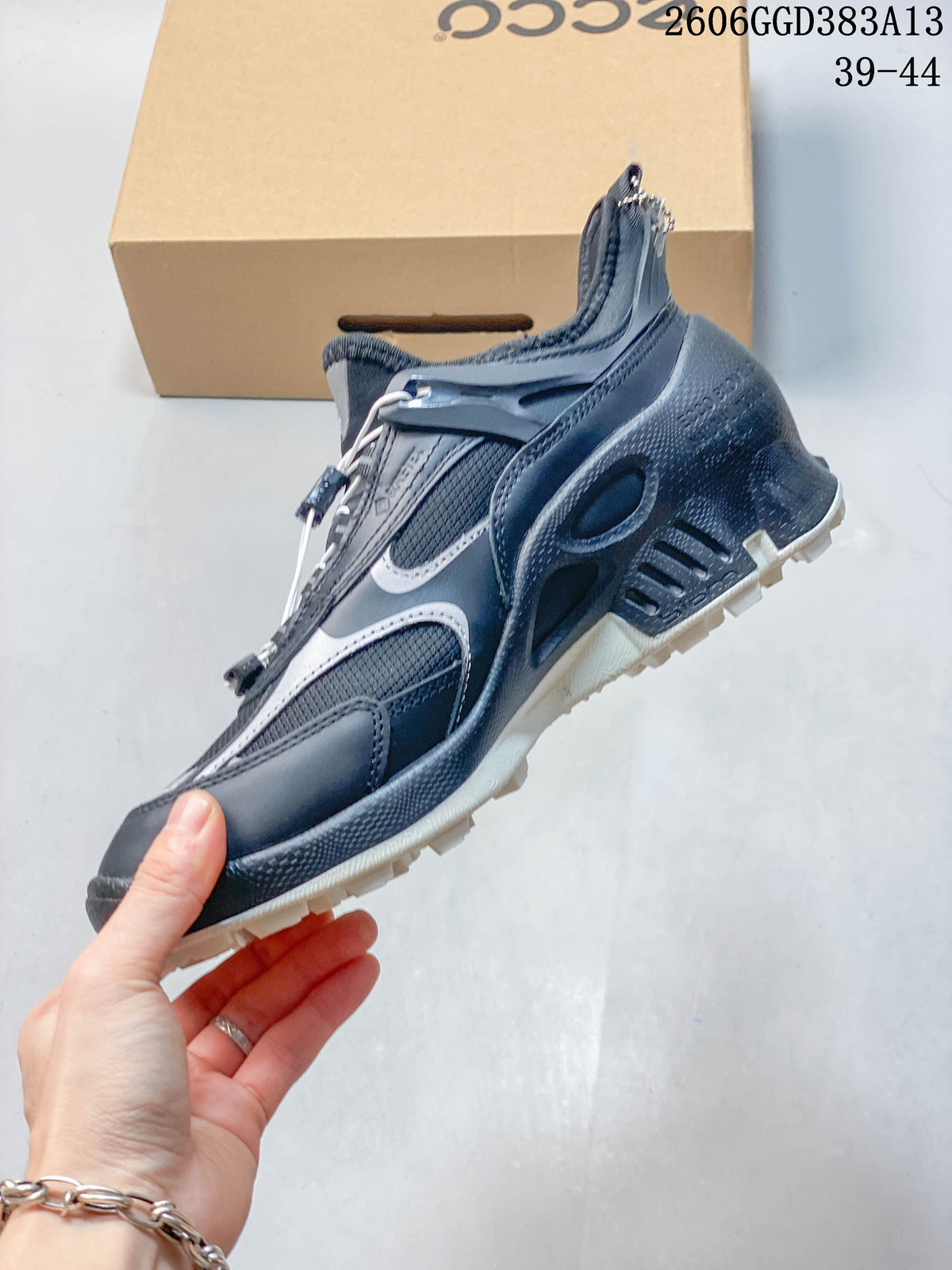 ECCO Men's Outdoor Sneakers, Navy and Gray, 2606GGD383A13