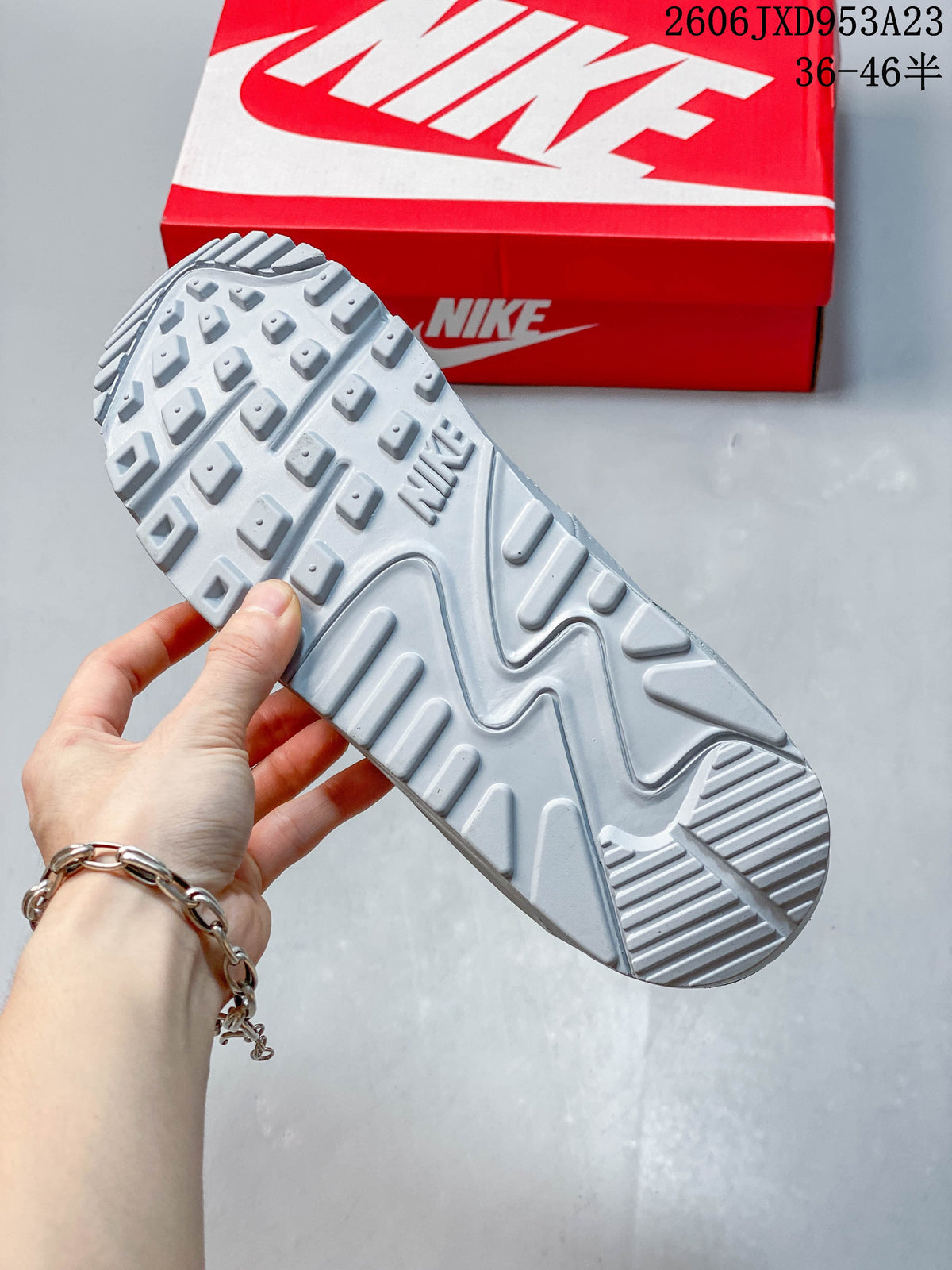 Nike Air Max 90 Low-Top Sneakers, Light Grey