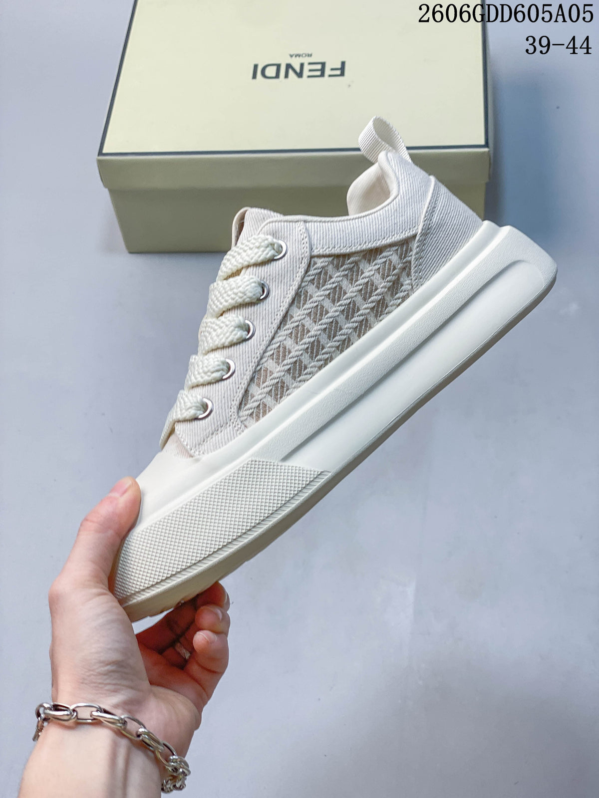 Fendi 06GDD605A05 Cream Platform Lace-Up Sneakers