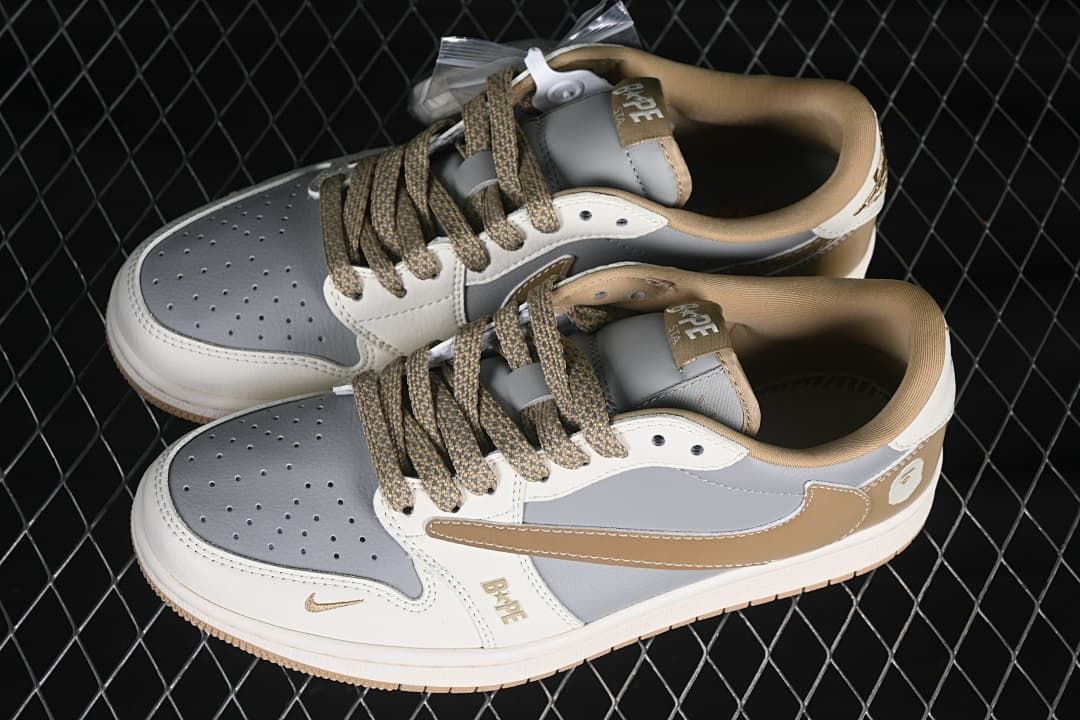 Air Jordan 1 Low OG SP Travis Scott Fragment Design Sneakers