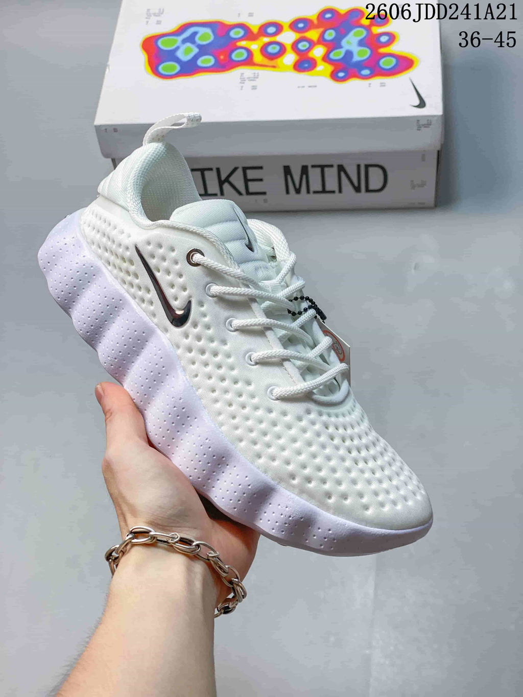 Nike Mind 002 SP FK Low-Top Training Shoes