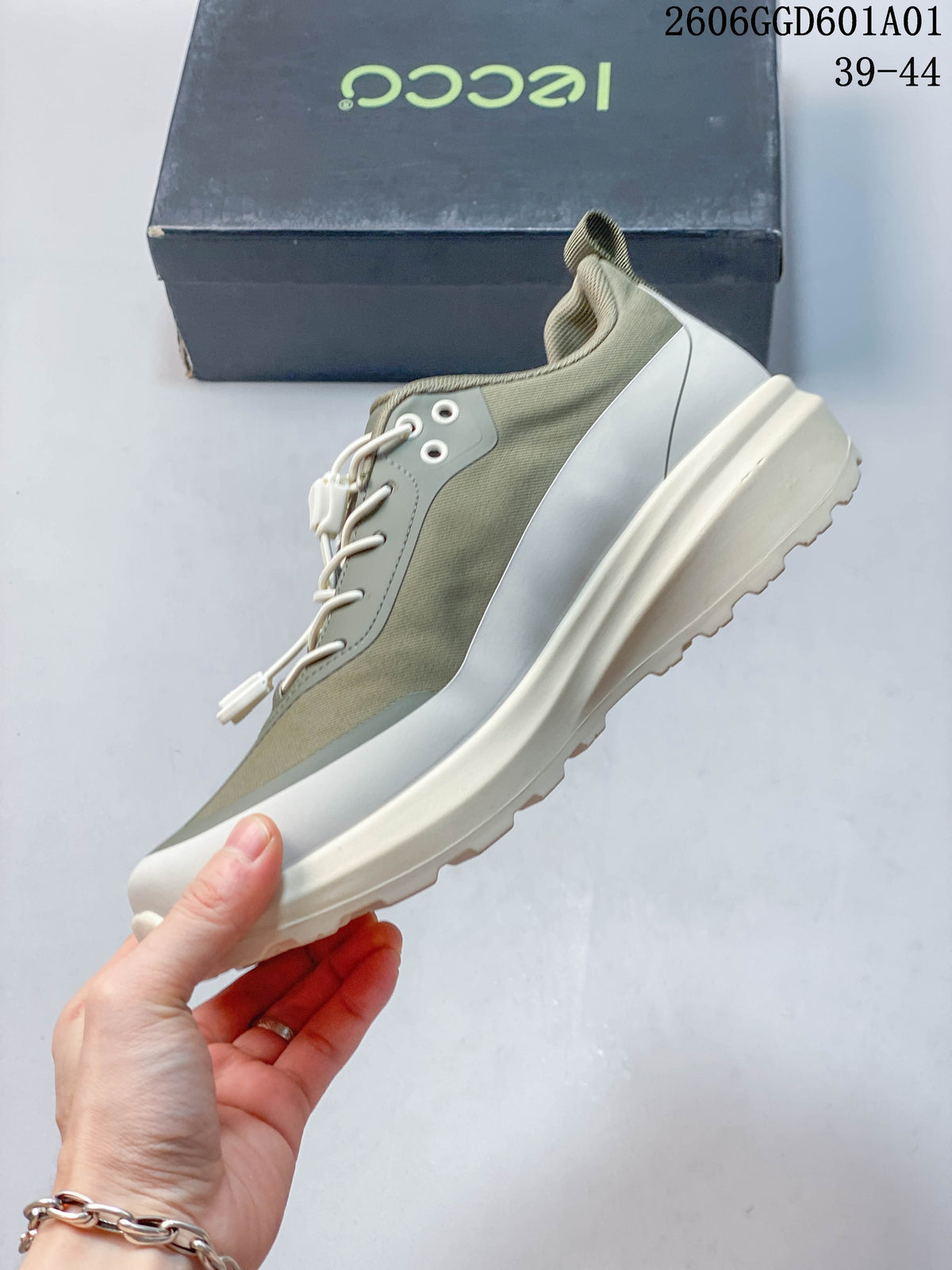 ECCO 620010ASQEE Color-Block Lace-Up Sneakers, Sage and Cream