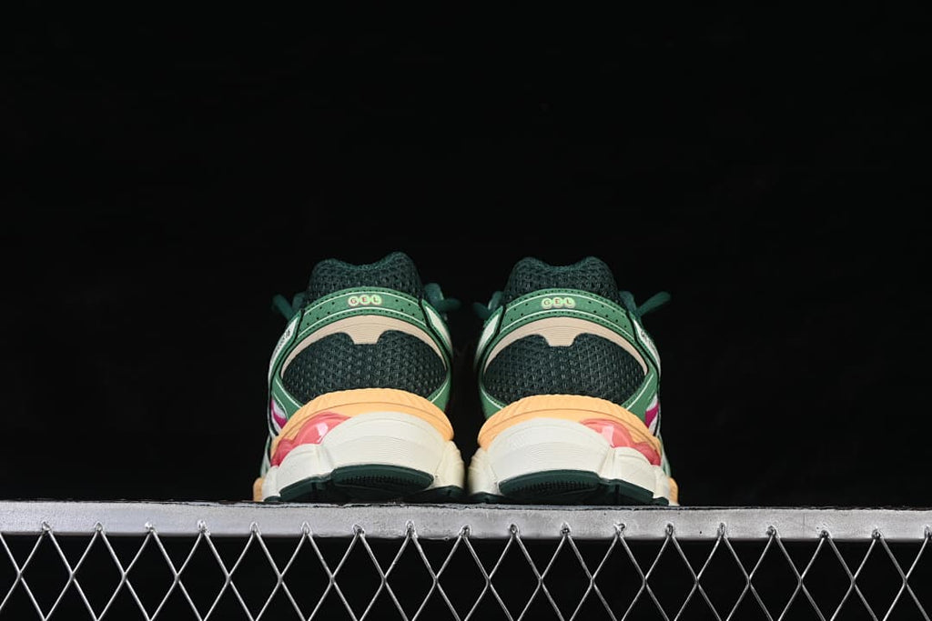 ASICS GEL-CUMULUS 16 Cream Ivory Green Sneakers 1203A763-100